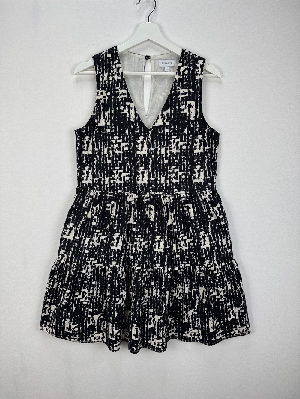 Evereve Sleeveless Tiered Mini Dress Black White Print Size Small